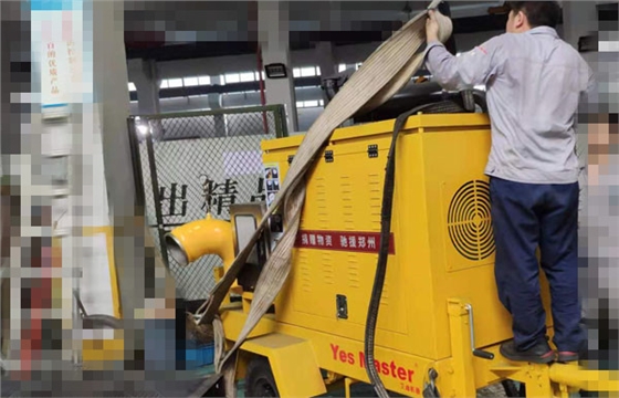 艾迪加班加點(diǎn)應(yīng)用應(yīng)急排澇泵車_副本.jpg